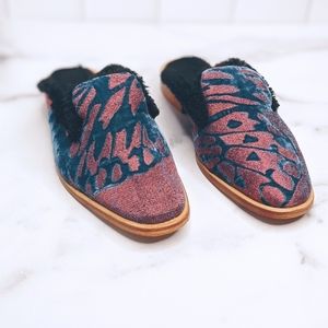 Free People velvet & faux fur slides